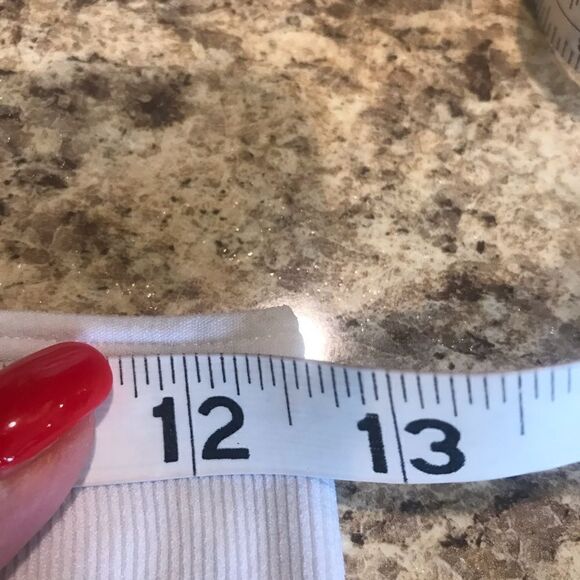 Fashion nova size S/M white one shoulder crop tank Women’sl - Picture 11 of 12